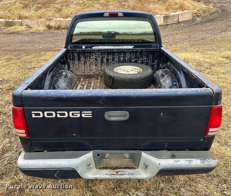 image for item DP3269 2001 Dodge Dakota Quad Cab pickup truck