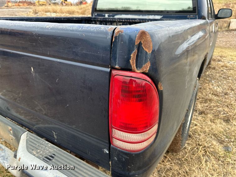 image for item DP3269 2001 Dodge Dakota Quad Cab pickup truck