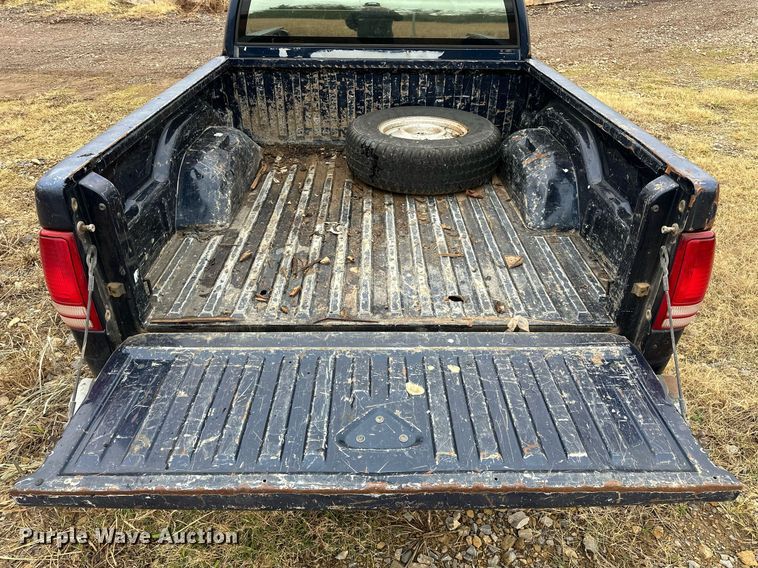 image for item DP3269 2001 Dodge Dakota Quad Cab pickup truck