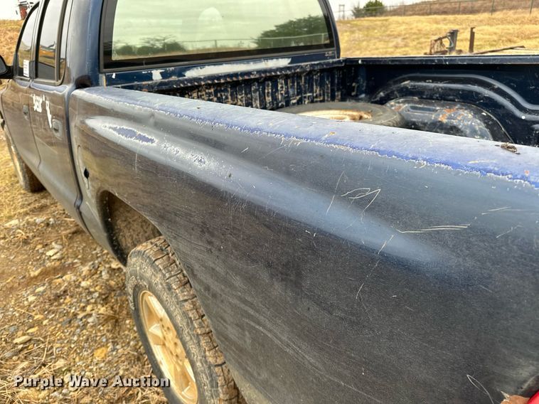 image for item DP3269 2001 Dodge Dakota Quad Cab pickup truck
