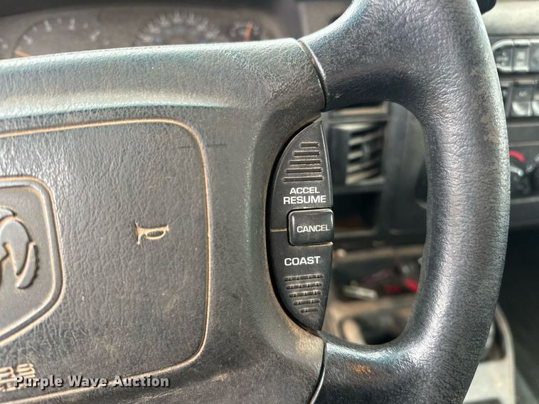 image for item DP3269 2001 Dodge Dakota Quad Cab pickup truck