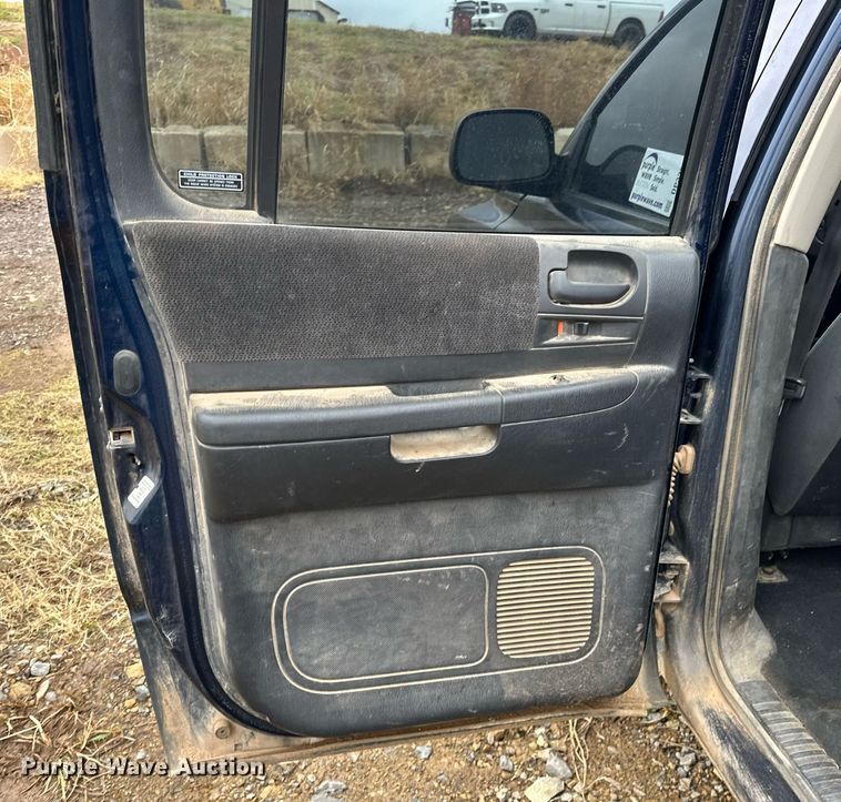 image for item DP3269 2001 Dodge Dakota Quad Cab pickup truck