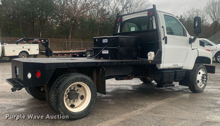 image for item DP8812 2003 GMC C6C042 flatbed truck