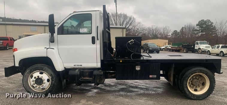 image for item DP8812 2003 GMC C6C042 flatbed truck