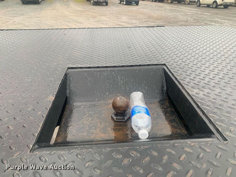 image for item DP8812 2003 GMC C6C042 flatbed truck