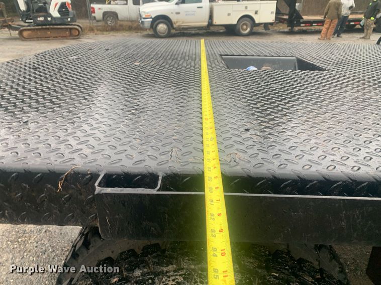 image for item DP8812 2003 GMC C6C042 flatbed truck