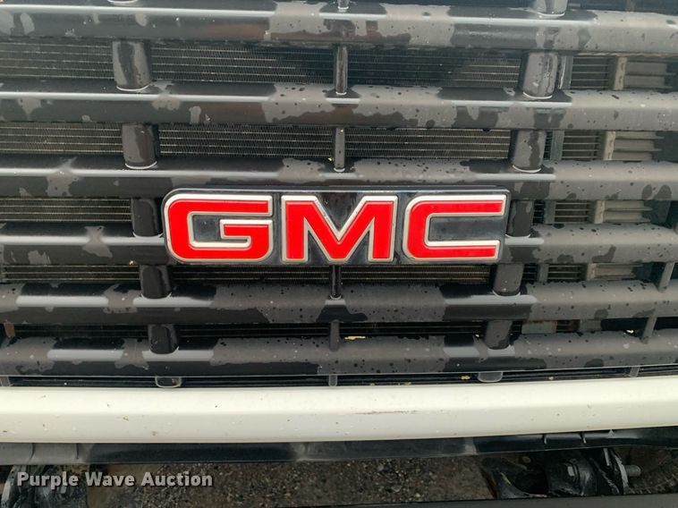 image for item DP8812 2003 GMC C6C042 flatbed truck