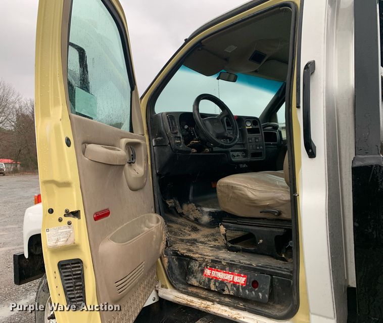 image for item DP8812 2003 GMC C6C042 flatbed truck