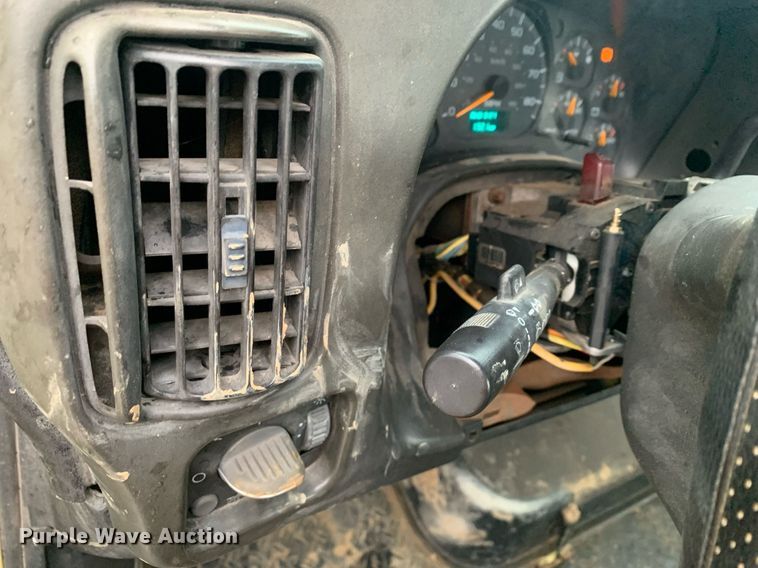 image for item DP8812 2003 GMC C6C042 flatbed truck