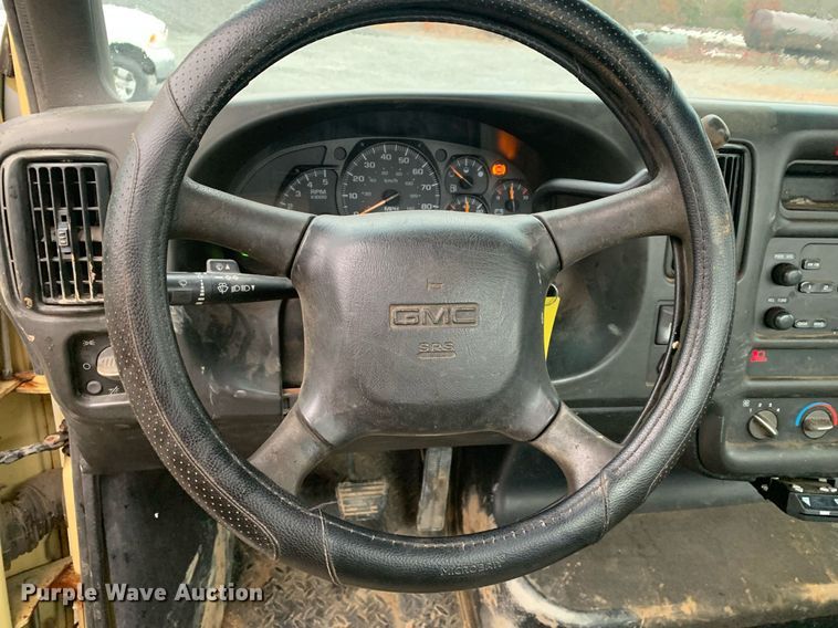 image for item DP8812 2003 GMC C6C042 flatbed truck