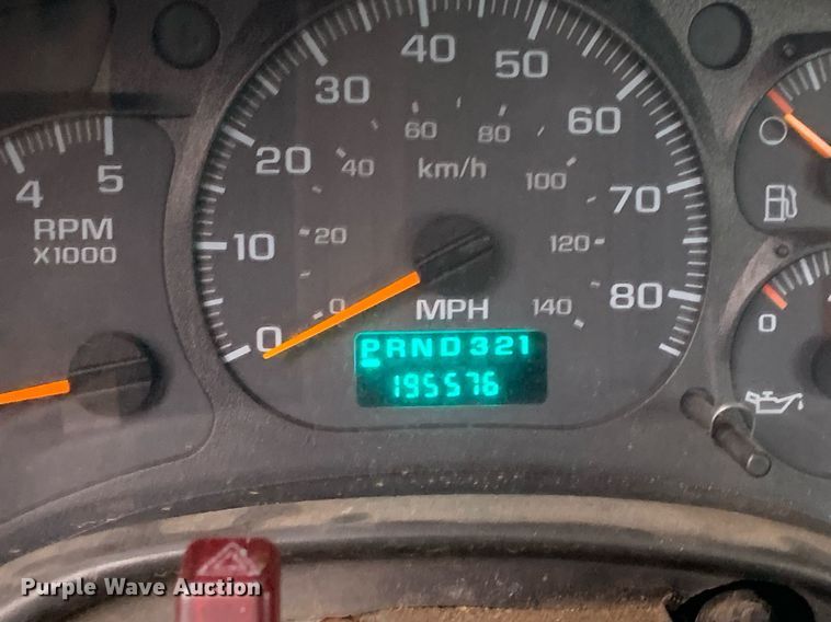 image for item DP8812 2003 GMC C6C042 flatbed truck