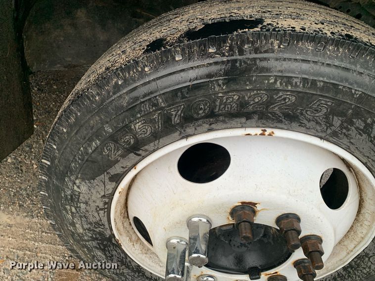 image for item DP8812 2003 GMC C6C042 flatbed truck