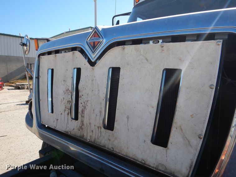 image for item DR5895 2012 International Workstar dump truck