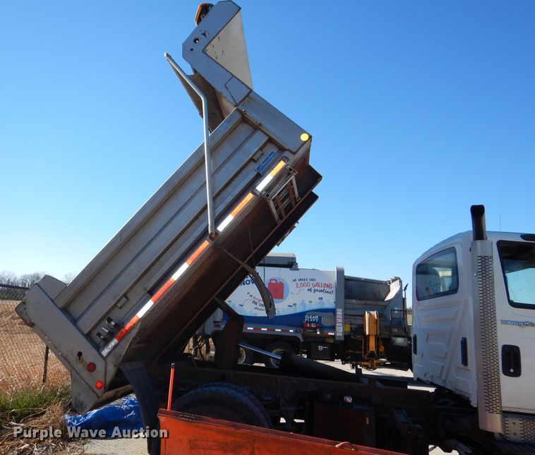 image for item DR5895 2012 International Workstar dump truck