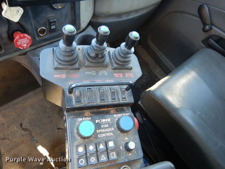 image for item DR5895 2012 International Workstar dump truck