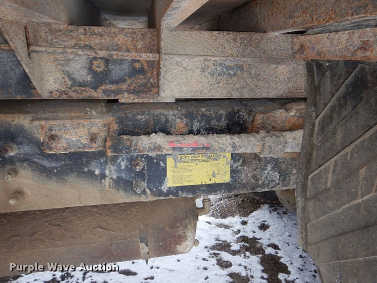 image for item DR5957 2003 Sterling L-Line dump truck