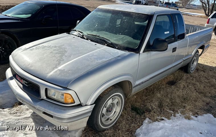 image for item EK9914 1994 GMC Sonoma pickup truck