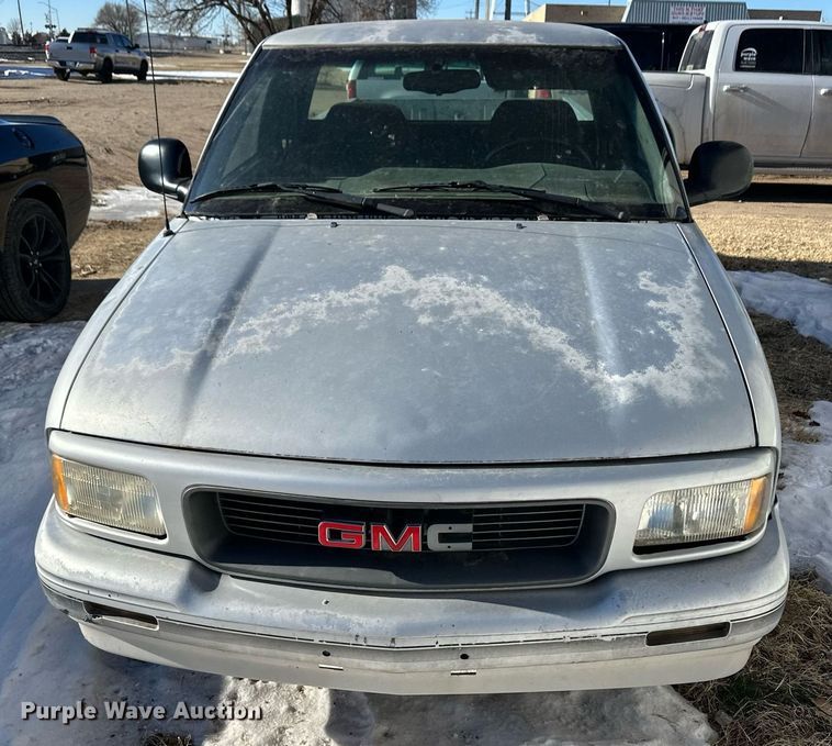 image for item EK9914 1994 GMC Sonoma pickup truck
