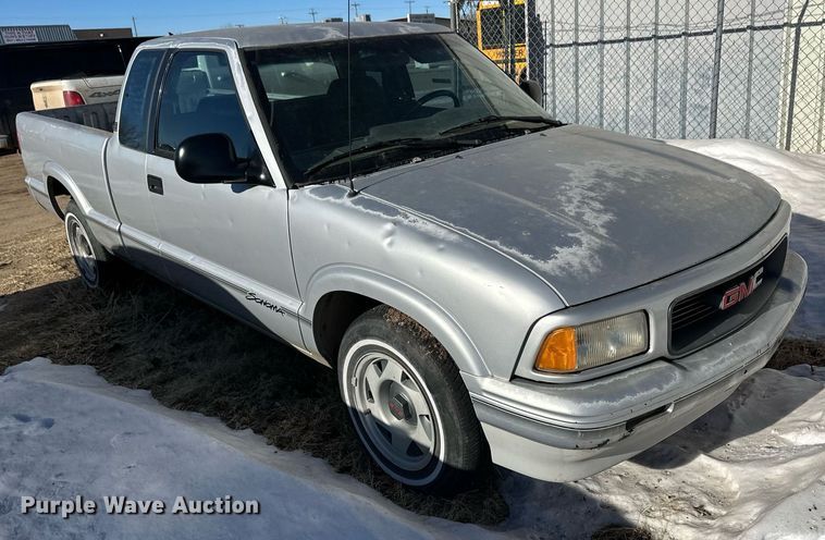 image for item EK9914 1994 GMC Sonoma pickup truck