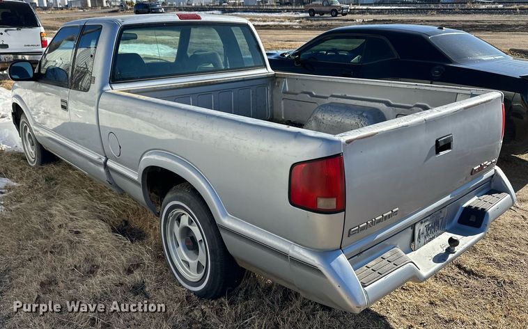 image for item EK9914 1994 GMC Sonoma pickup truck