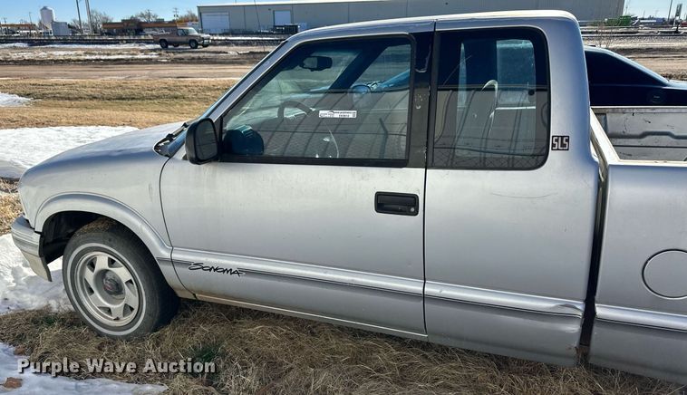 image for item EK9914 1994 GMC Sonoma pickup truck