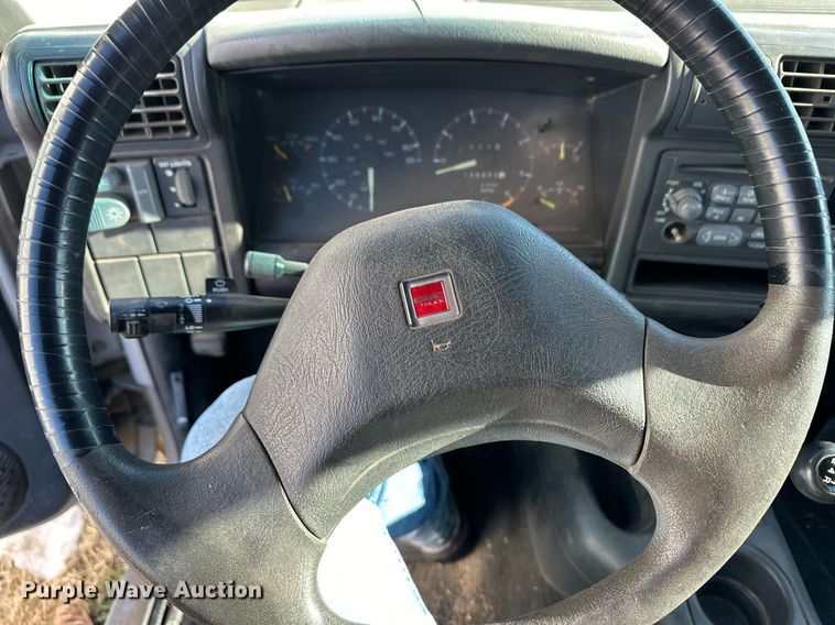 image for item EK9914 1994 GMC Sonoma pickup truck