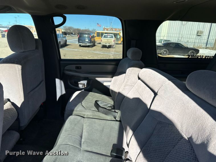 image for item EK9915 2001 Chevrolet Suburban SUV