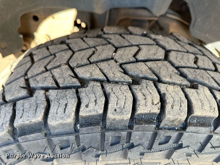 image for item EK9915 2001 Chevrolet Suburban SUV