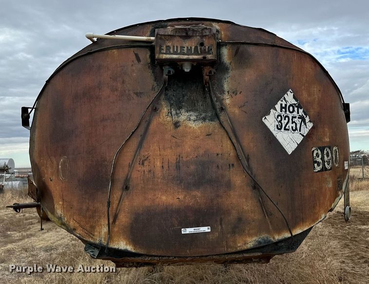 image for item IB9287 1958 Fruehauf tank trailer