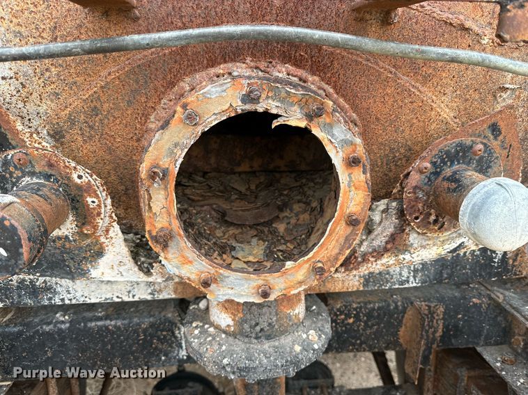 image for item IB9287 1958 Fruehauf tank trailer