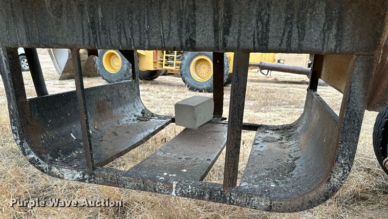 image for item IB9287 1958 Fruehauf tank trailer