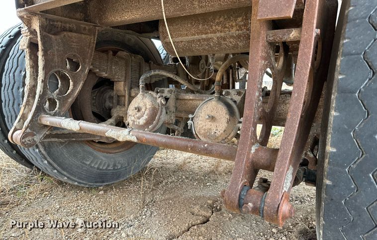 image for item IB9287 1958 Fruehauf tank trailer