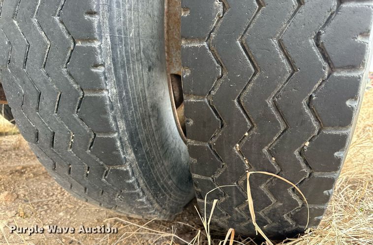 image for item IB9287 1958 Fruehauf tank trailer