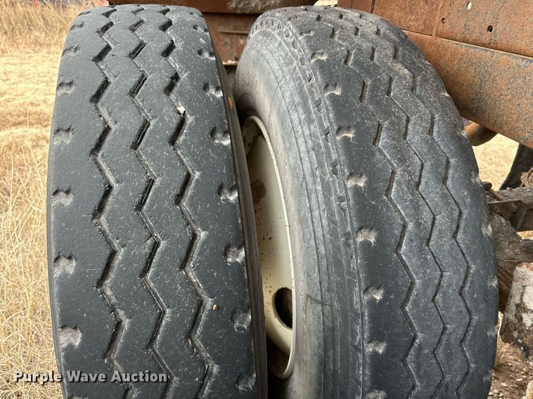 image for item IB9287 1958 Fruehauf tank trailer