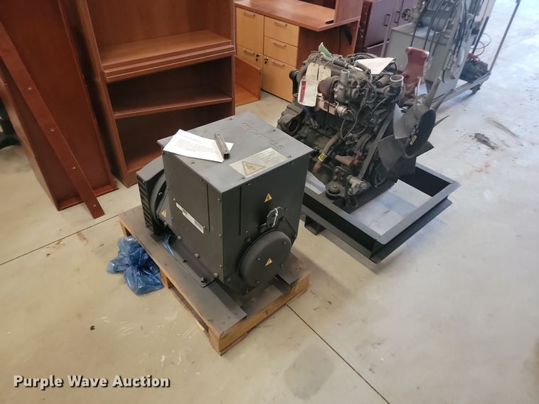 image for item JG9751 Skid steer engine