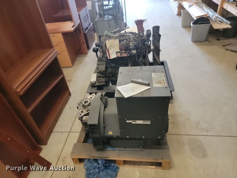 image for item JG9751 Skid steer engine