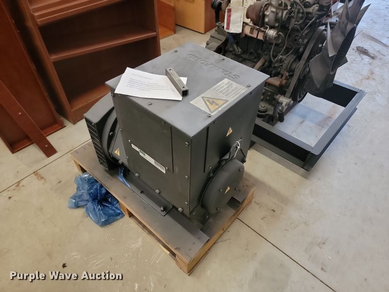 image for item JG9751 Skid steer engine