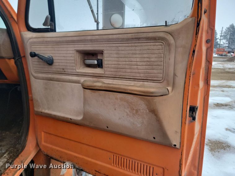 image for item KT9631 1979 Chevrolet  C60  flatbed truck