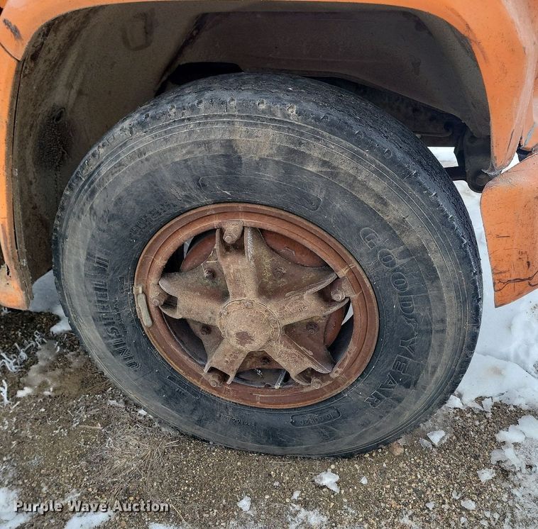 image for item KT9631 1979 Chevrolet  C60  flatbed truck