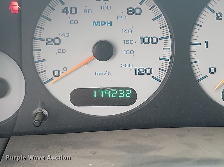 image for item KT9633 2001 Dodge Grand Caravan Sport van