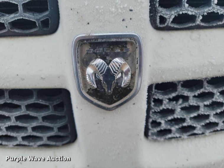 image for item KT9633 2001 Dodge Grand Caravan Sport van