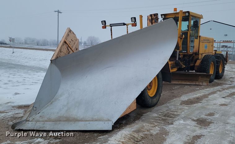 image for item KT9637 1988 John Deere 770 B-H motor grader