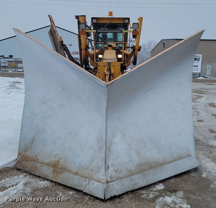 image for item KT9637 1988 John Deere 770 B-H motor grader