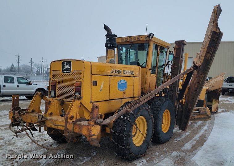 image for item KT9637 1988 John Deere 770 B-H motor grader