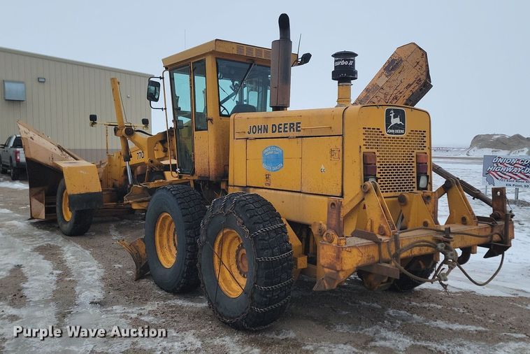 image for item KT9637 1988 John Deere 770 B-H motor grader