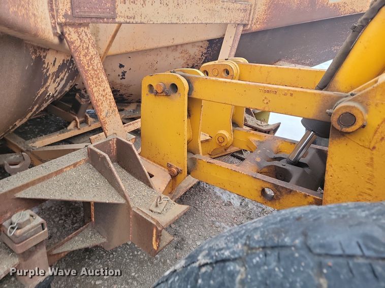 image for item KT9637 1988 John Deere 770 B-H motor grader