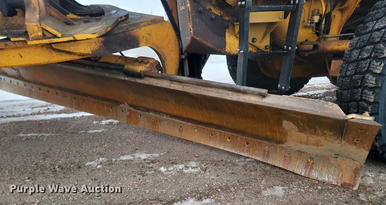 image for item KT9637 1988 John Deere 770 B-H motor grader