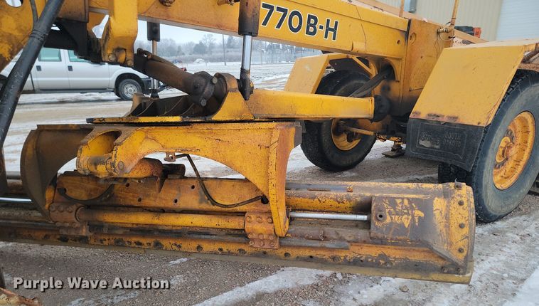 image for item KT9637 1988 John Deere 770 B-H motor grader