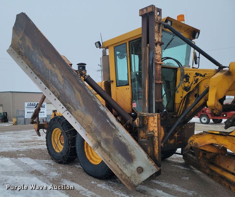 image for item KT9637 1988 John Deere 770 B-H motor grader