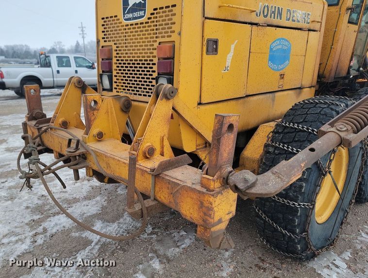 image for item KT9637 1988 John Deere 770 B-H motor grader